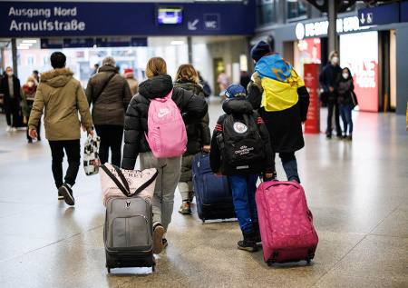 Экс-нардеп ответил, почему Киев разрабатывает план по возвращению беженцев