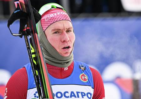 «Оказался из России»: в Италии объяснили удаление Большунова с лыжной гонки