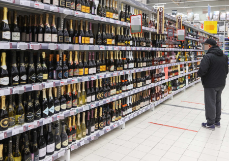 Названы регионы, где меньше всего покупали игристое вино