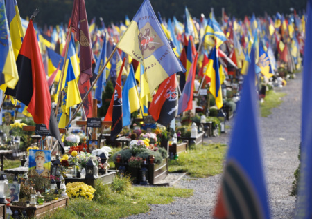 Суд на Украине отменил решение о создании военного кладбища под Киевом