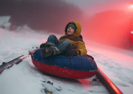 Зацеперы привязали к электричке «ватрушку»