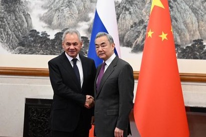 Сергей Шойгу и Ван И