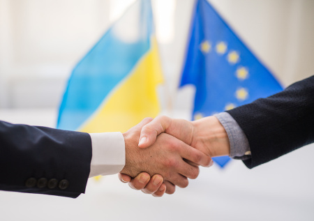 МИД Италии задался вопросом, достойна ли Украина вхождения в ЕС