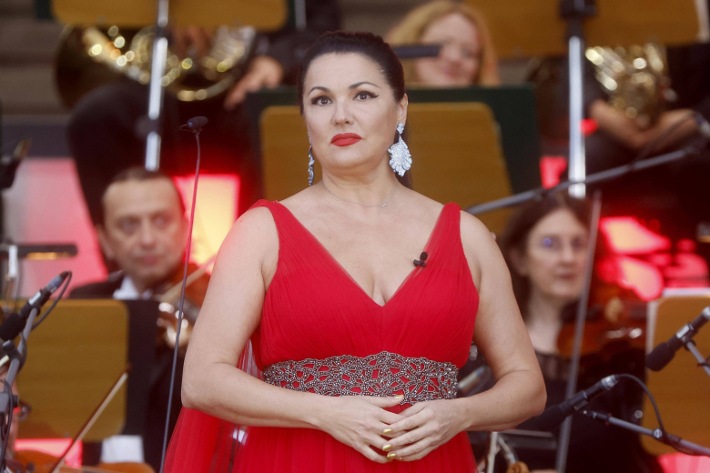 Анна Нетребко