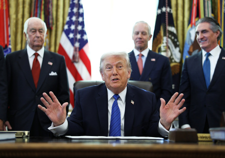 Трамп объявил о начале переговоров о контроле над Гренландией