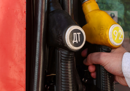 Три дальневосточных региона вошли в топ-10 по доступности бензина