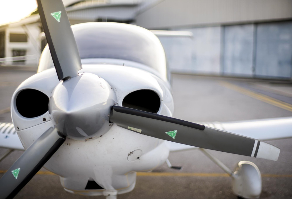 Самолет Diamond DA 40