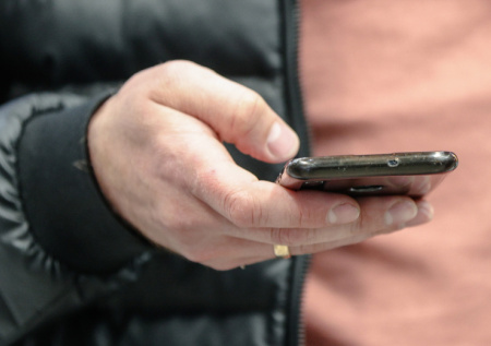 Мошенники могут отправлять россиянам сообщения с кешбэком за покупки