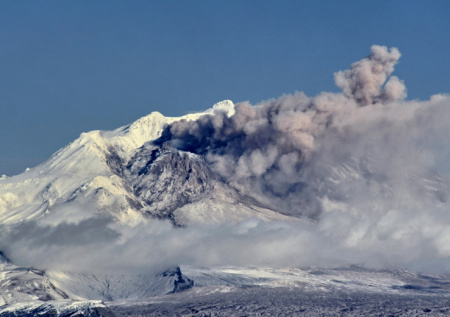 Группа людей с тремя детьми пропала на Камчатке