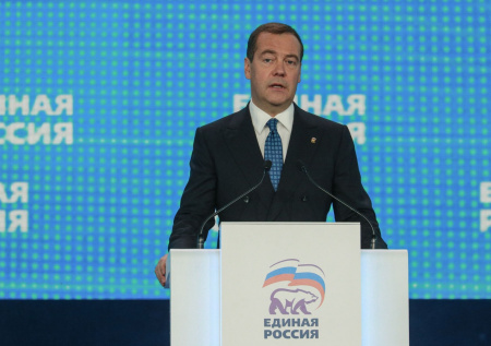 Медведев сделал жесткое предупреждение военным преступникам