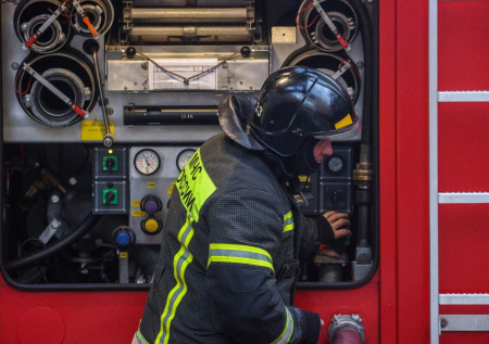 На месте крушение самолета под Оренбургом ведутся спасательные работы