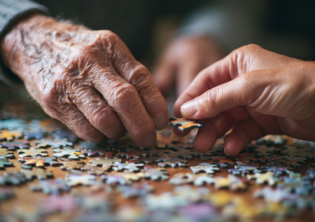 Назван средний возраст заболевания онкологией в России