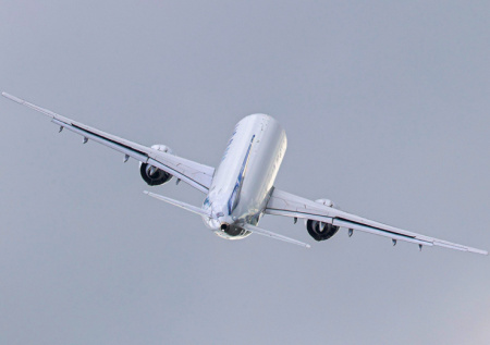 Один российский аэропорт временно ограничил прием и выпуск самолетов