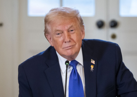 Трамп ответил демократам по поводу связи с Эпштейном