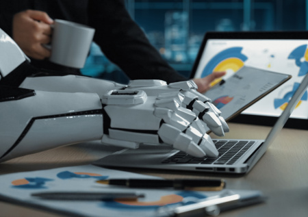 Россиянам рассказали, заменит ли их ИИ на рабочем месте