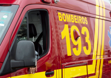 Аттракцион заблокировал туристов на 60-метровой высоте