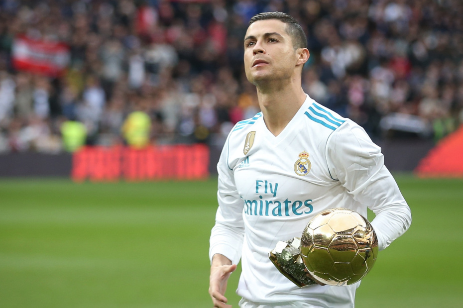 Криштиану Роналду с наградой «Золотой мяч», 2017 год