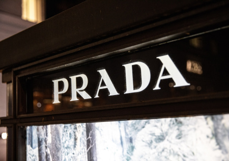 Prada закрепила в России новый бренд