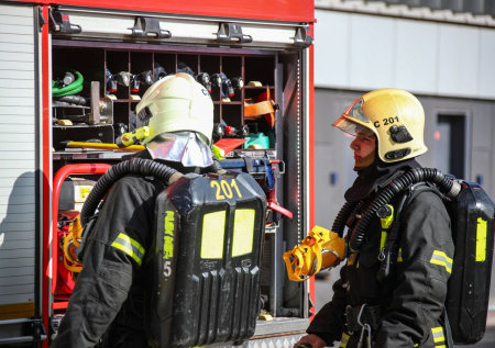 Подросток устроил поджог четырех авто с патриотической символикой