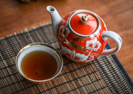 Священнослужитель нашел пропавшего ребенка и согрел горячим чаем в кафе