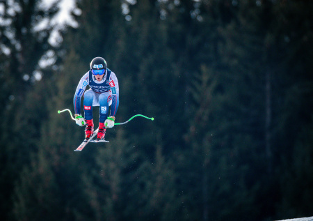 Норвежского горнолыжника эвакуировали вертолетом с тренировки на Олимпиаде