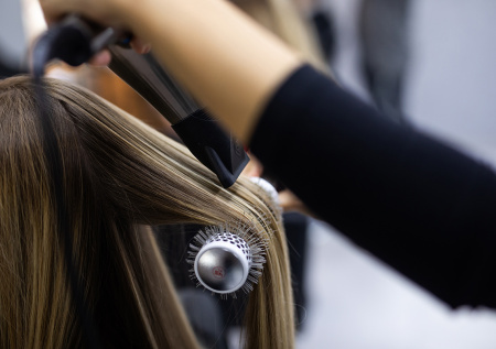 Названы опасные инфекции, которыми можно заразиться через расческу