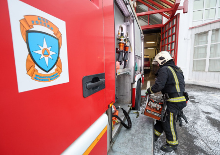 В центре Москвы загорелась АЗС