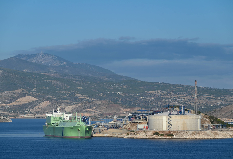 Разгрузка американского СПГ на терминале «Ревитуса» недалеко от Афин