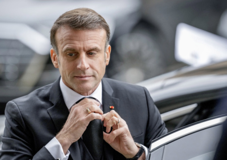 Эпштейн в своих письмах предполагал, что Макрон любит пощечины