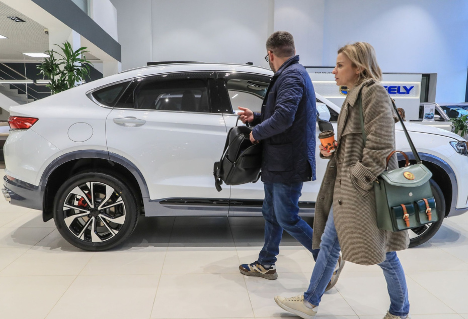 Продажа автомобилей марки Geely в автосалоне Favorit Motors в Москве