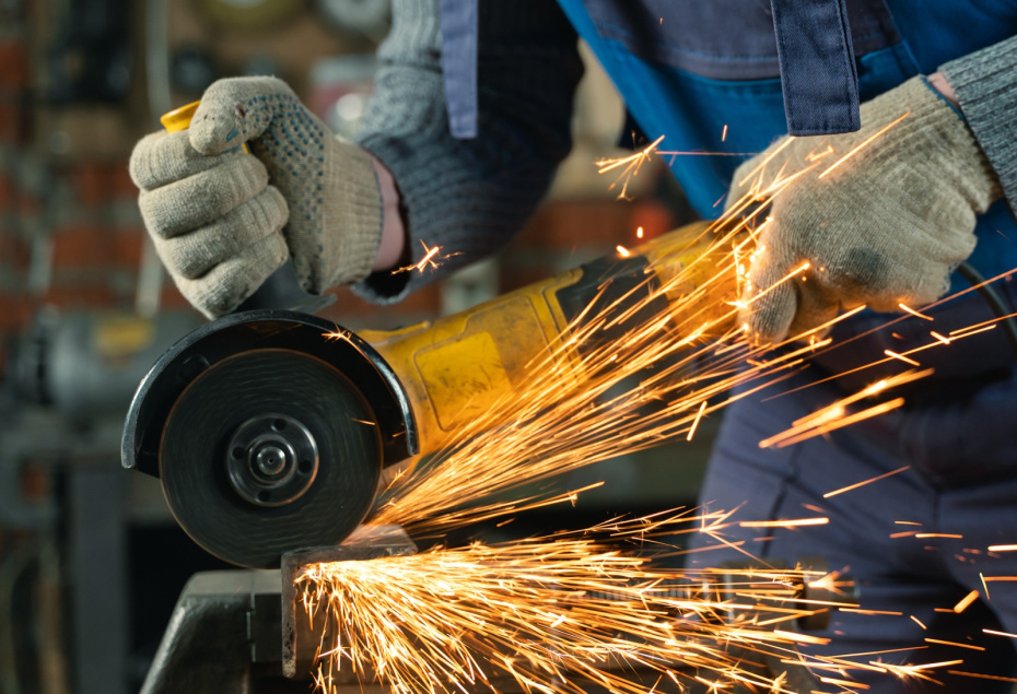 Столярка в гараже: что нужно для мастерской от новичка до профи