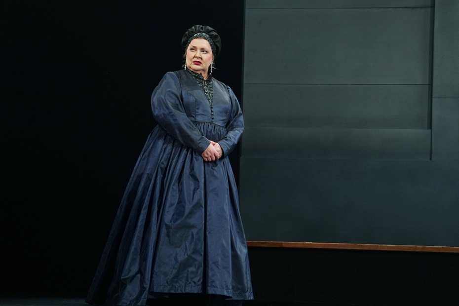 Ольга Чиповская на сцене театра