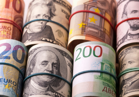 Три страны ЕС отказались отправлять на Украину миллиарды