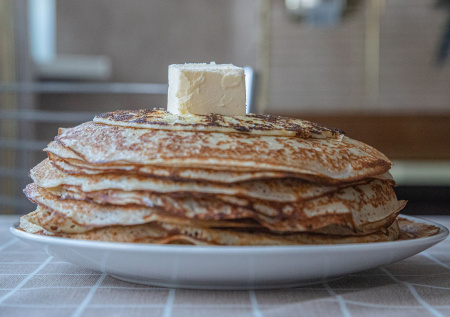 Нутрициолог дала советы, как отпраздновать Масленицу без ущерба для ЖКТ