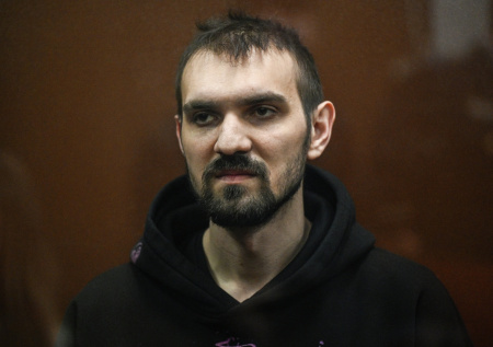 Неудачно пошутившему комику назначили реальный срок