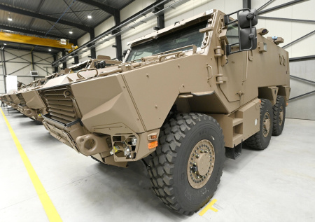 Франция потратит десятки миллионов евро на оружие для армии