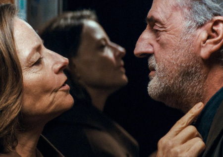 Триллер с Джоди Фостер, сериал о семье Кеннеди: новинки кино 12–18 февраля