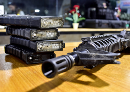 Подросток попытался пройти в школу с «оружием»