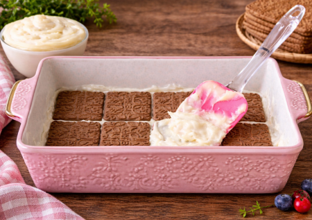 Нежнейший торт без выпечки — тает во рту и готовится за полчаса