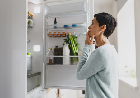 Диетолог ответила, когда правило «не есть после 18:00» может навредить