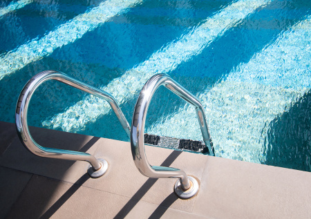 Российских юниоров допустили к турнирам под национальным флагом в Европе