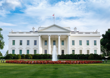 Трамп хочет установить статую Колумба перед Белым домом