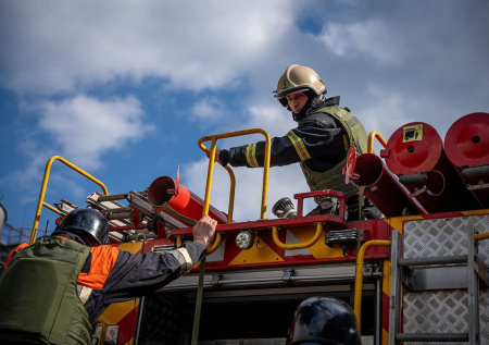 На главной улице Киева вспыхнул пожар