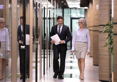 100 тыс. рублей — новый порог успеха? Сколько россиян его перешагнули