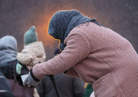 Стало известно, готовы ли россияне помогать человеку другой национальности