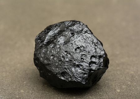 В марсианском метеорите нашли воду