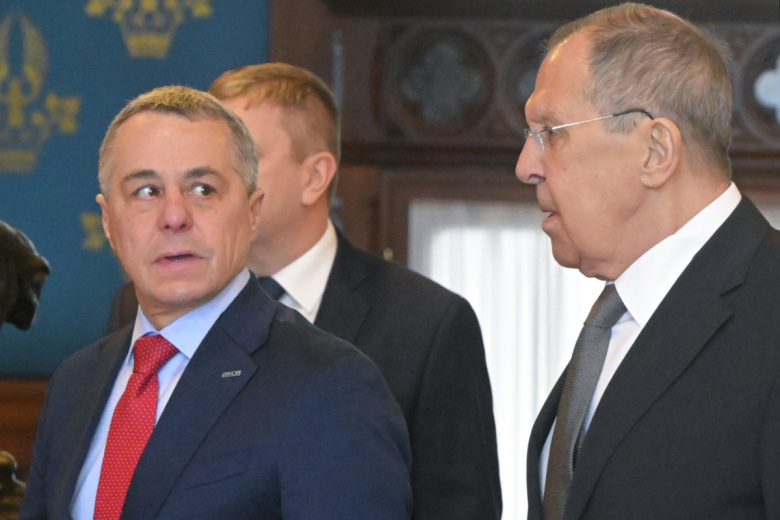 Сергей Лавров и глава МИД Швейцарии Иньяцио Кассис перед началом встречи с генеральным секретарем ОБСЕ Феридуном Синирлиоглу в Москве