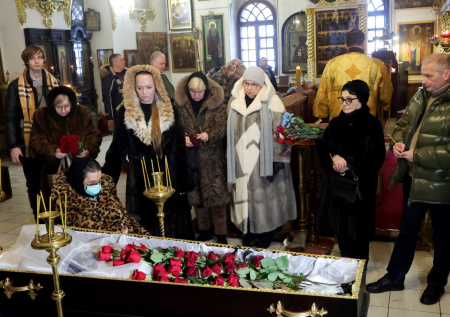 Адвокат раскрыла, кто на самом деле оплатил похороны вдовы Баталова