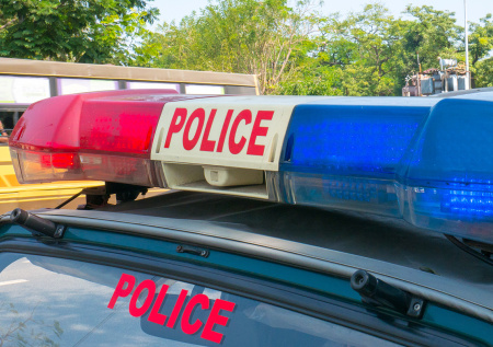 Взрослый мужчина возглавил банду насильников из пяти школьников