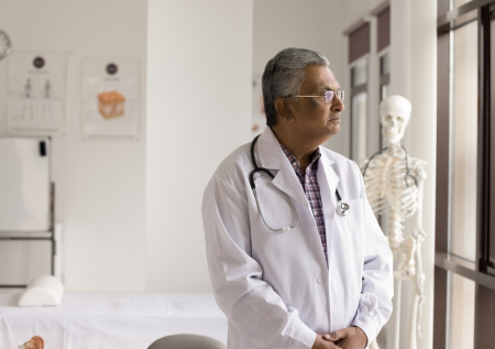 ВОЗ накрыла волна массовых увольнений